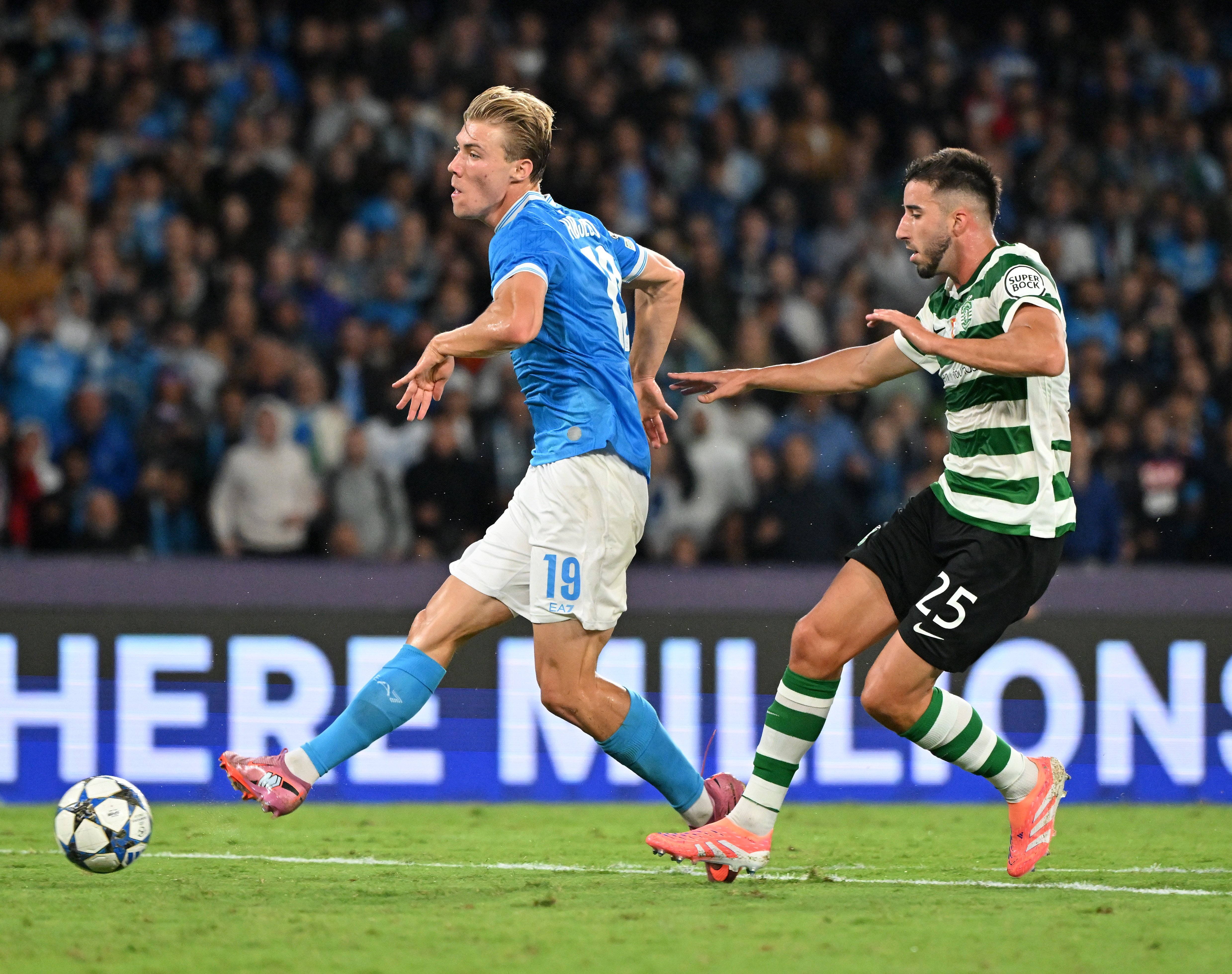 赛后葡萄牙体育扳平良机——欧冠节点到来，气氛紧张，训练强度明显提升(巅峰冠军足球春节活动)-麻将胡了模拟器